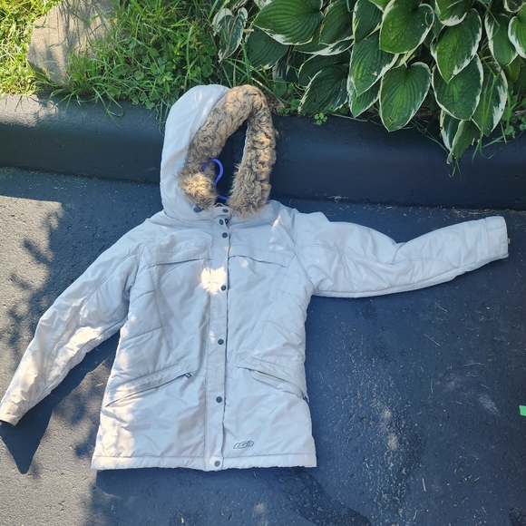 Golf sports woman clothes - Picture 13 of 14